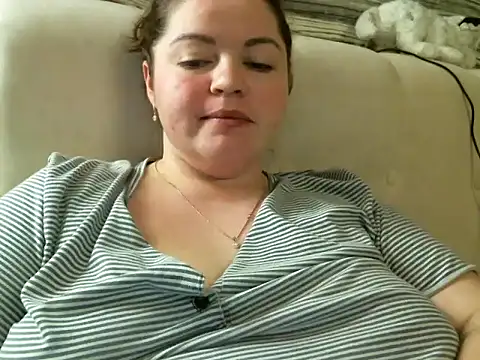 cute  cherry online show from February 2025 11:41:01 PM