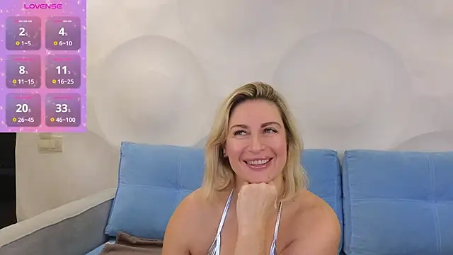 Snapshot of Lady_Murenza chatting on November 2025 07:18:02 PM Lady Murenza online show from November 2025 07:18:02 PM