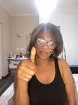 Snapshot of Hotgrannyx chatting on October 2025 05:13:01 AM Hotgrannyx online show from October 2025 05:13:01 AM