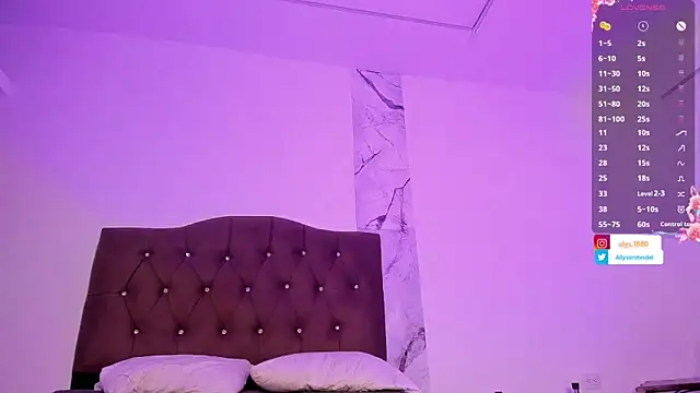 alysson 18 online show from October 2025 01:22:01 PM