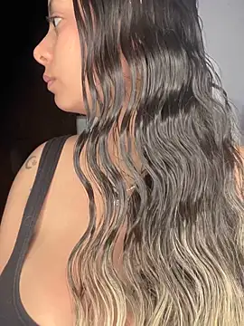 Snapshot of RsellAmb chatting on October 2025 03:07:01 AM RsellAmb online show from October 2025 03:07:01 AM