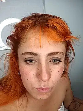 sarah lovesu online show from September 2025 02:33:02 PM