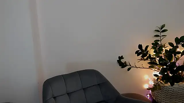 Snapshot of Xentthia chatting on November 2025 08:59:01 AM Xentthia online show from November 2025 08:59:01 AM