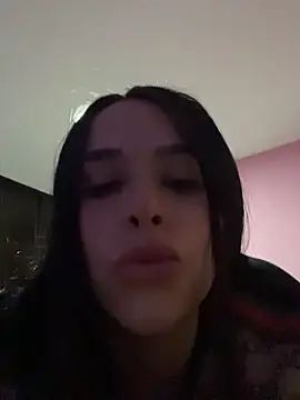 Snapshot of cristalbaby2 chatting on November 2025 01:27:02 AM cristalbaby2 online show from November 2025 01:27:02 AM