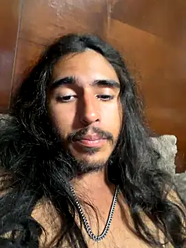 Snapshot of jrrichforever chatting on November 2025 03:23:02 AM jrrichforever online show from November 2025 03:23:02 AM