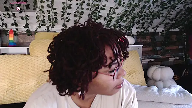 Snapshot of -khayaparker chatting on January 2025 01:05:02 PM -khayaparker online show from January 2025 01:05:02 PM