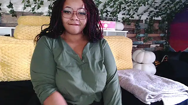 Snapshot of -khayaparker chatting on February 2025 06:24:01 PM -khayaparker online show from February 2025 06:24:01 PM