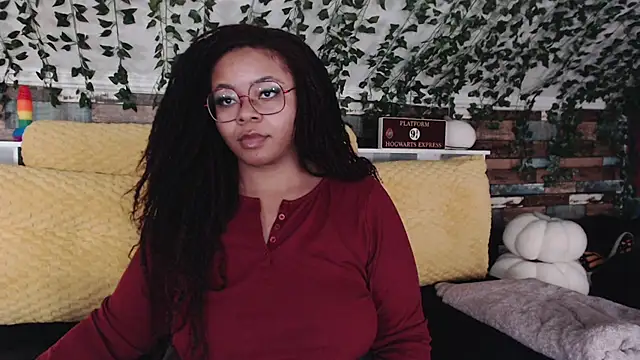 Snapshot of -khayaparker chatting on February 2025 01:41:01 AM -khayaparker online show from February 2025 01:41:01 AM