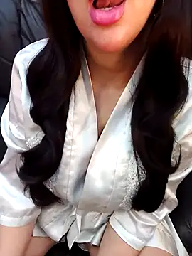 Snapshot of Queen_sousou chatting on February 2025 10:32:02 PM Queen sousou online show from February 2025 10:32:02 PM