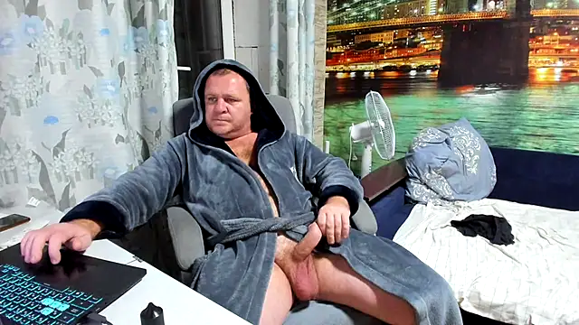 Snapshot of xxrokixxx chatting on January 2025 03:55:01 PM xxrokixxx online show from January 2025 03:55:01 PM