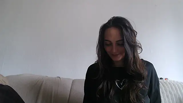 Snapshot of Katze22 chatting on December 2024 10:30:01 AM Katze22 online show from December 2024 10:30:01 AM