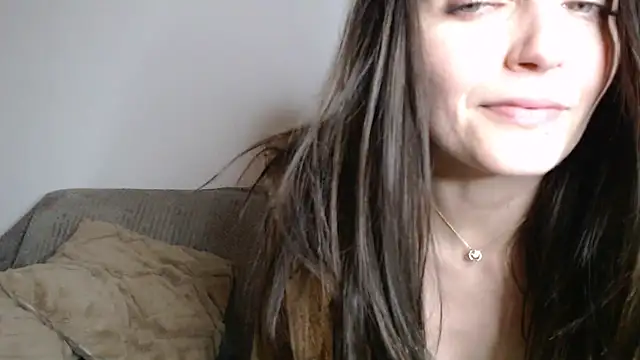 Snapshot of Katze22 chatting on December 2024 09:11:02 PM Katze22 online show from December 2024 09:11:02 PM