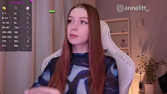 Snapshot of Annelitt chatting on December 2024 08:47:01 PM Annelitt online show from December 2024 08:47:01 PM