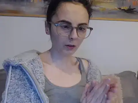 cleophee online show from February 2025 06:56:02 AM