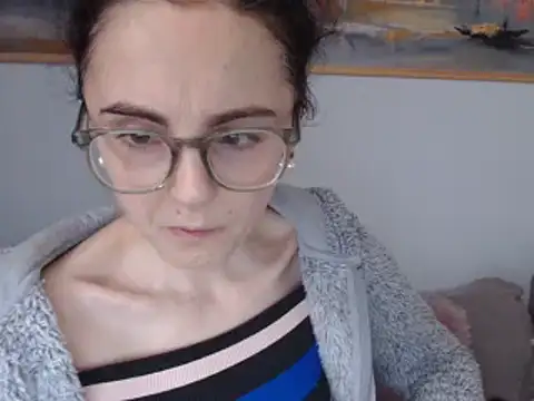 cleophee online show from February 2025 09:49:01 AM