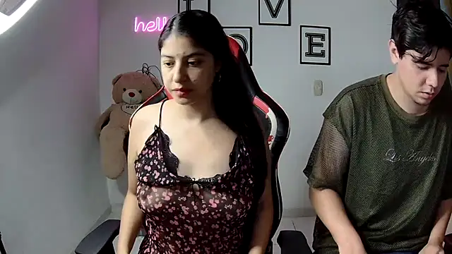 Snapshot of kim_sex_hot chatting on October 2025 03:24:01 PM kim sex hot online show from October 2025 03:24:01 PM