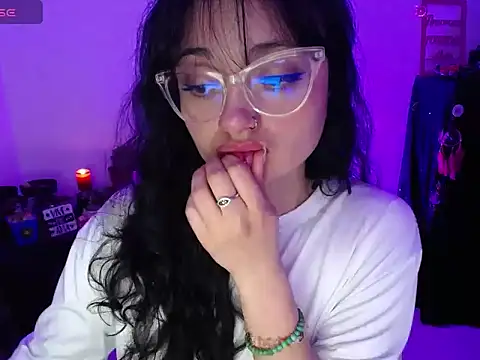 Alexa-Sweet69 online show from December 2024 03:32:01 AM