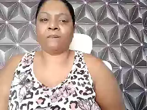 Snapshot of IndianDelia chatting on October 2025 08:15:02 AM IndianDelia online show from October 2025 08:15:02 AM