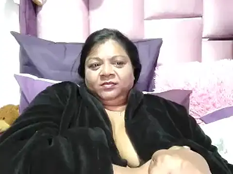 Snapshot of IndianDelia chatting on October 2025 03:29:02 AM IndianDelia online show from October 2025 03:29:02 AM