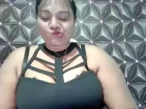 Snapshot of IndianDelia chatting on November 2025 04:31:02 PM IndianDelia online show from November 2025 04:31:02 PM