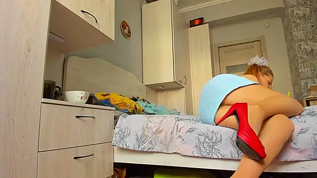 Snapshot of DUSSY_PUSSY chatting on October 2025 04:02:01 AM DUSSY PUSSY online show from October 2025 04:02:01 AM