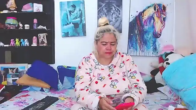 estrellita fugaz16x online show from February 2025 01:01:01 PM