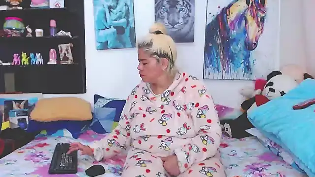 estrellita fugaz16x online show from February 2025 12:52:02 PM