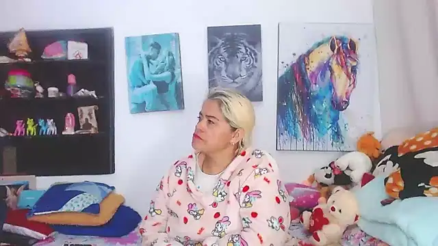 estrellita fugaz16x online show from February 2025 04:14:02 AM