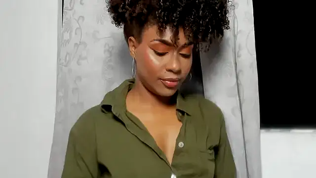 Snapshot of thaimy_ chatting on November 2025 01:51:02 AM thaimy online show from November 2025 01:51:02 AM