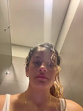 alana15 online show from December 2024 01:22:01 PM