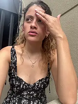 alana15 online show from December 2024 07:32:02 PM