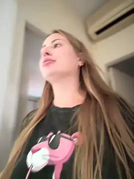 AlisaWhite online show from October 2025 01:51:02 PM