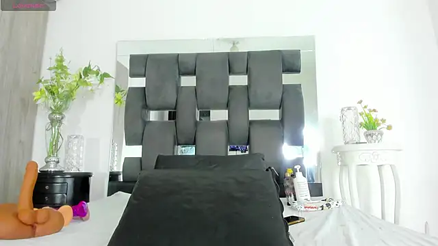 Snapshot of tanyyaa chatting on December 2024 07:42:02 PM tanyyaa online show from December 2024 07:42:02 PM