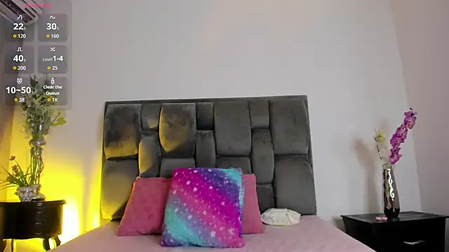 Snapshot of tanyyaa chatting on October 2025 11:25:02 PM tanyyaa online show from October 2025 11:25:02 PM