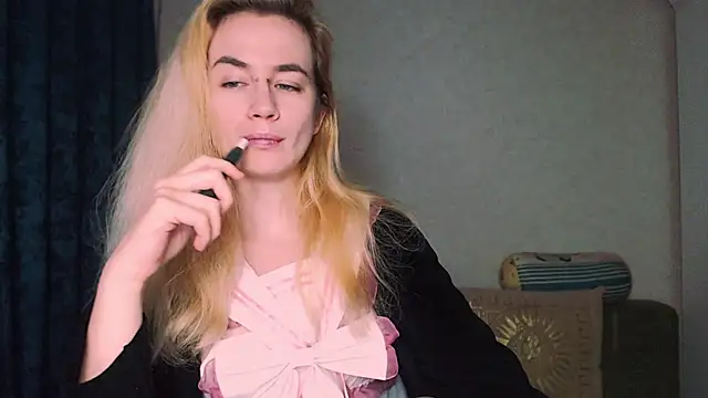 xxxcharismaaa online show from December 2024 04:42:01 AM