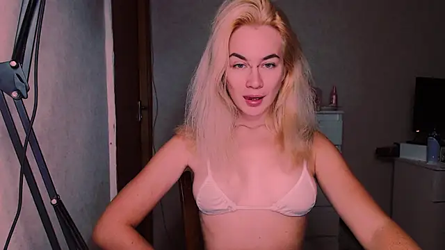 xxxcharismaaa online show from October 2025 06:04:01 PM