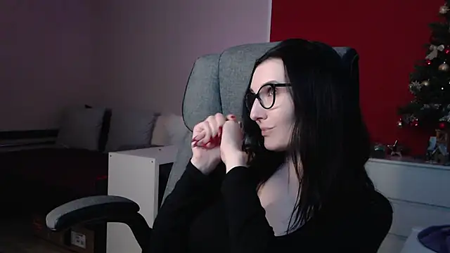 Snapshot of Alina_Lamour chatting on December 2024 03:30:01 AM Alina Lamour online show from December 2024 03:30:01 AM