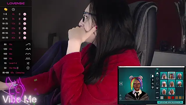 Snapshot of Alina_Lamour chatting on February 2025 10:21:02 PM Alina Lamour online show from February 2025 10:21:02 PM