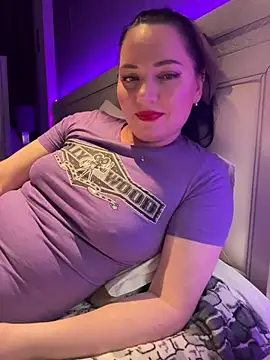 Snapshot of HotMilfMargo chatting on February 2025 04:48:01 PM HotMilfMargo online show from February 2025 04:48:01 PM