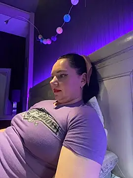 Snapshot of HotMilfMargo chatting on February 2025 07:53:01 PM HotMilfMargo online show from February 2025 07:53:01 PM