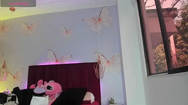 Snapshot of Vivi_prinncess chatting on September 2025 09:15:01 PM Vivi prinncess online show from September 2025 09:15:01 PM