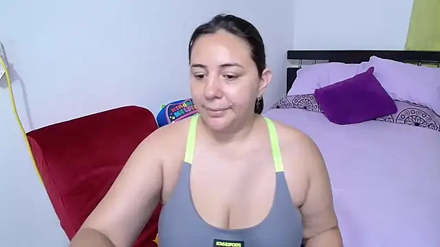 Snapshot of sexxy_ticki chatting on December 2024 06:05:01 PM sexxy ticki online show from December 2024 06:05:01 PM