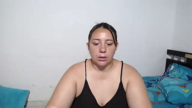 Snapshot of sexxy_ticki chatting on October 2025 11:05:01 PM sexxy ticki online show from October 2025 11:05:01 PM