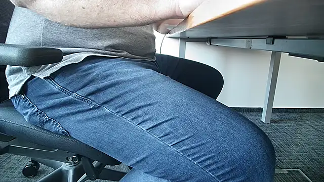 Snapshot of 69bezfleku chatting on November 2025 11:10:01 AM 69bezfleku online show from November 2025 11:10:01 AM