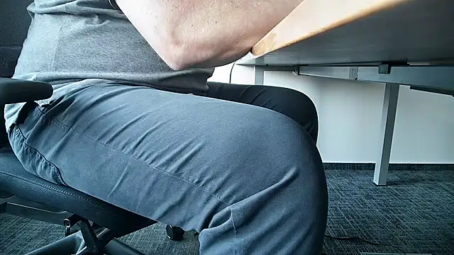 Snapshot of 69bezfleku chatting on November 2025 07:31:02 AM 69bezfleku online show from November 2025 07:31:02 AM