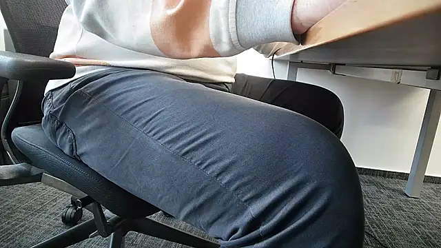 Snapshot of 69bezfleku chatting on November 2025 07:18:02 AM 69bezfleku online show from November 2025 07:18:02 AM