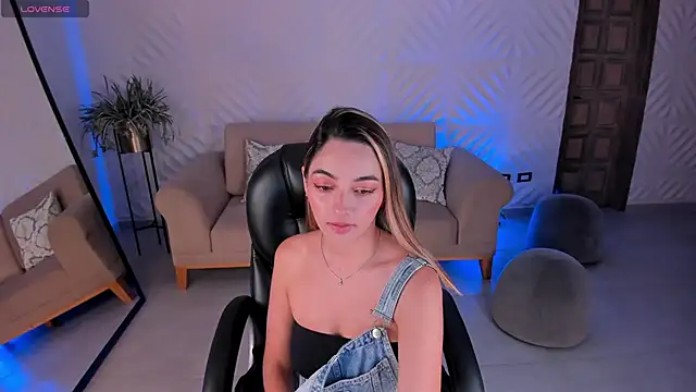 MelissaMoore  online show from January 2025 04:20:01 AM