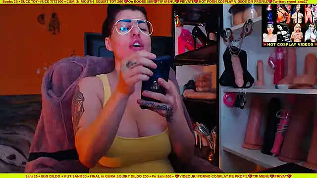 cuminmenowbbyx online show from December 2024 11:11:02 AM