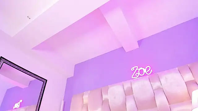 Zoe Evans  online show from December 2024 03:32:01 PM