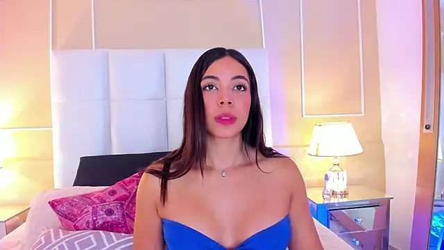 Zoe Evans  online show from October 2025 12:12:02 PM